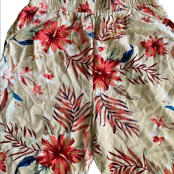 {Forever 21} Floral Hibiscus Soft Lounge Pajama Pants - Picture 3 of 8